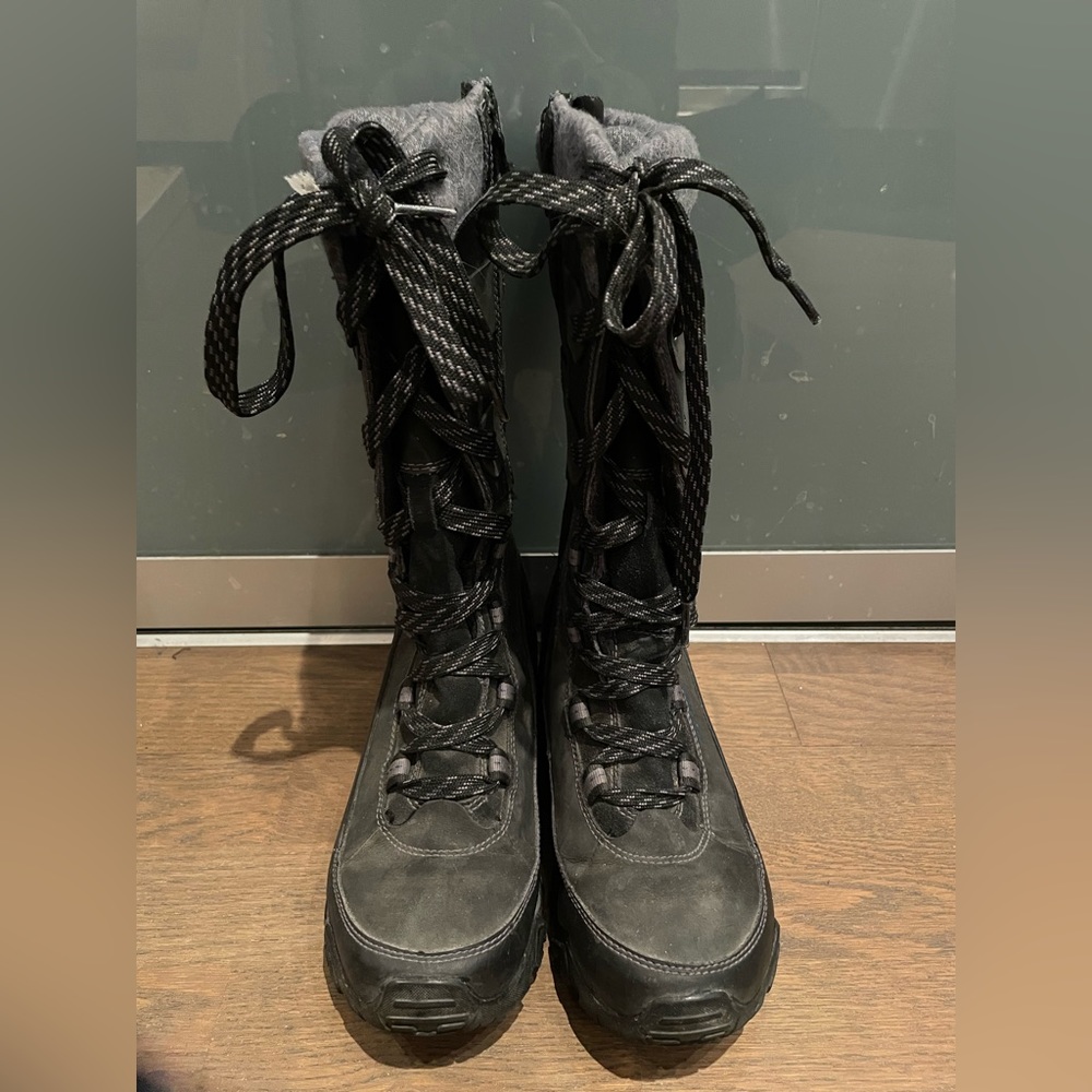 Merrell Winter hiking boots water resistant black grey Thinsulate 7.5 gray